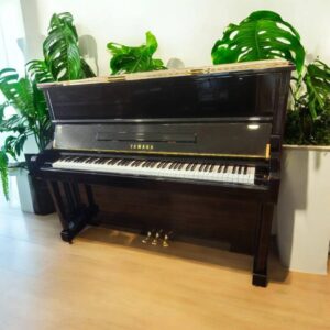 YAMAHA YU1直立式鋼琴