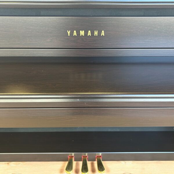 YAMAHA CLP-675