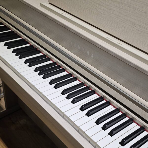 YAMAHA CLP-735 淺木色系