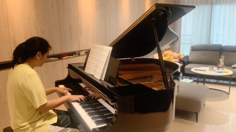 💝這不只是一台鋼琴,是泓羽心靈被接住的地方…. 💝這不只是一台鋼琴,是泓羽心靈被接住的地方….
